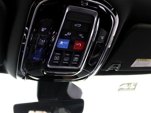 Used 2022 Jeep Grand Wagoneer Series I image 19