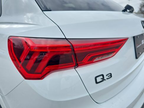 Certified 2025 Audi Q3 2.0T Premium w/ Convenience Package image 32