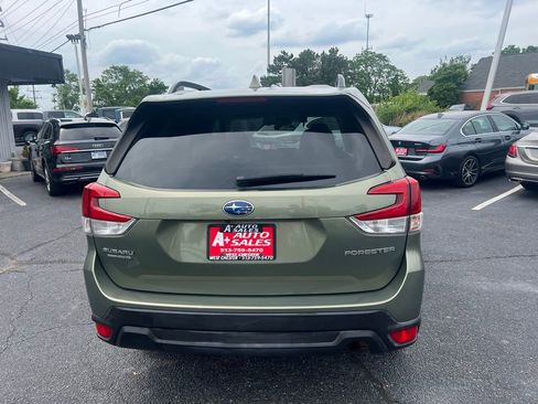 Used 2019 Subaru Forester Premium w/ All-Weather Package AWD/4WD image 6