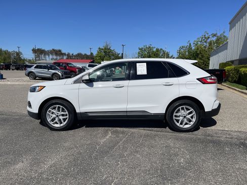 Used 2023 Ford Edge SEL AWD/4WD image 6