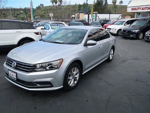 Used 2016 Volkswagen Passat 1.8T S FWD image 3