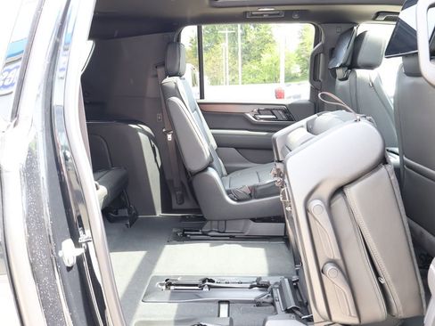 New 2026 GMC Yukon XL Denali w/ Denali Reserve Package AWD/4WD image 43