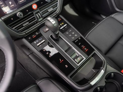 New 2026 Porsche Macan S image 25