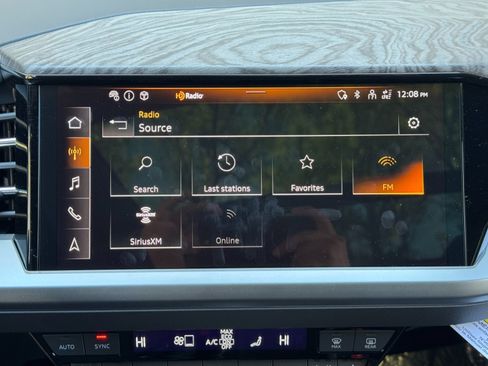 Used 2024 Audi Q4 e-tron Premium Plus w/ Premium Plus image 30