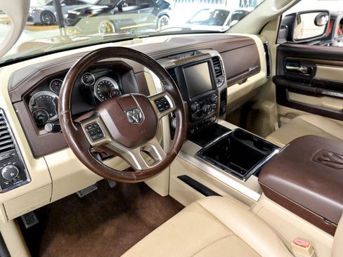 Used 2014 RAM 1500 Laramie w/ Convenience Group RWD image 9