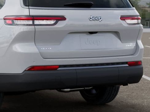 New 2026 Jeep Grand Cherokee L Limited image 13