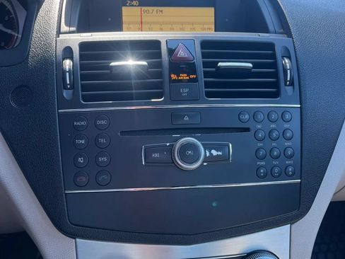 Used 2009 Mercedes-Benz C 300 Sedan image 16