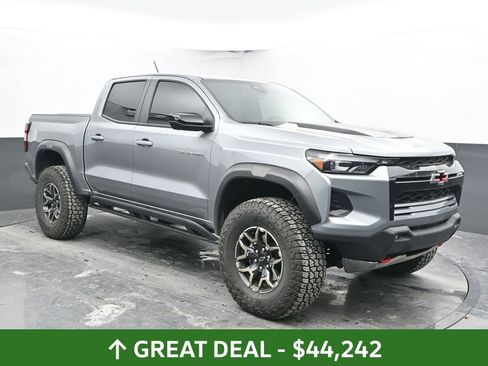 Used 2024 Chevrolet Colorado ZR2 w/ ZR2 Convenience Package III image 4