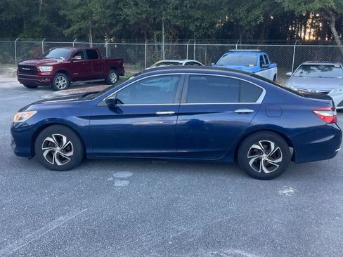 Used 2017 Honda Accord LX image 2