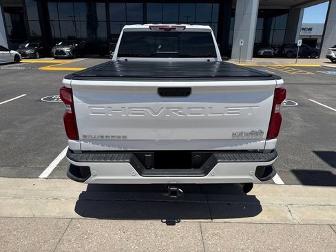 Used 2021 Chevrolet Silverado 2500 High Country AWD/4WD image 2