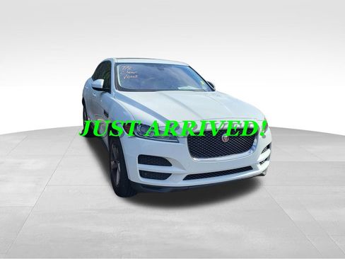 Used 2017 Jaguar F-PACE Premium AWD/4WD image 2