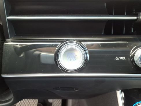Used 2026 Genesis GV70 2.5T AWD/4WD image 33