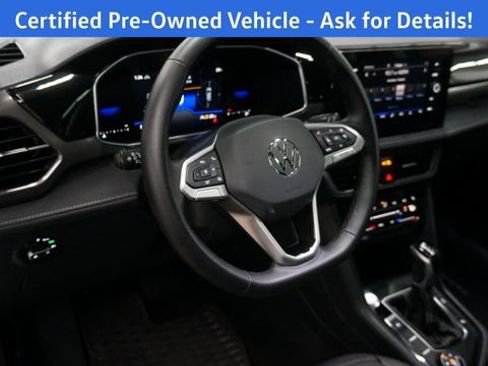 Certified 2025 Volkswagen Taos SE AWD/4WD image 10