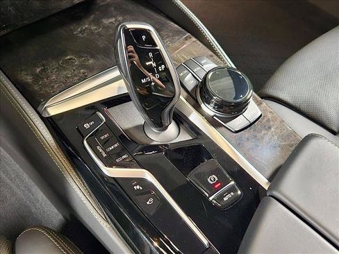 Used 2021 BMW M550i xDrive w/ Executive Package AWD/4WD image 12