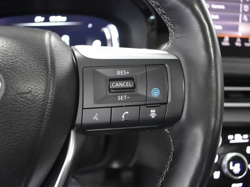 Used 2023 INFINITI QX60 Sensory AWD/4WD image 32