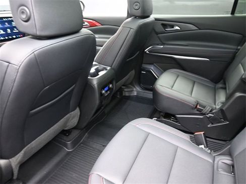 Certified 2024 Chevrolet Traverse Z71 w/ Enhanced Driving Package image 18