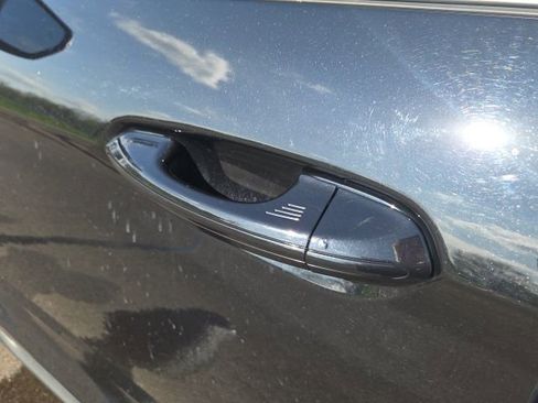 Used 2022 Ford Edge SE image 22