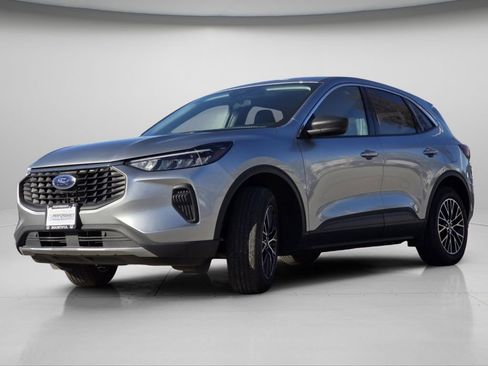 Used 2023 Ford Escape Active image 17