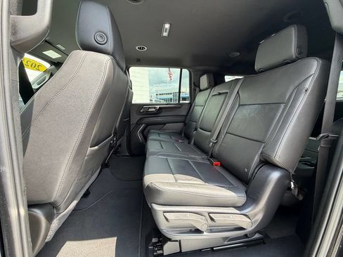 Used 2025 Chevrolet Suburban LT AWD/4WD image 23