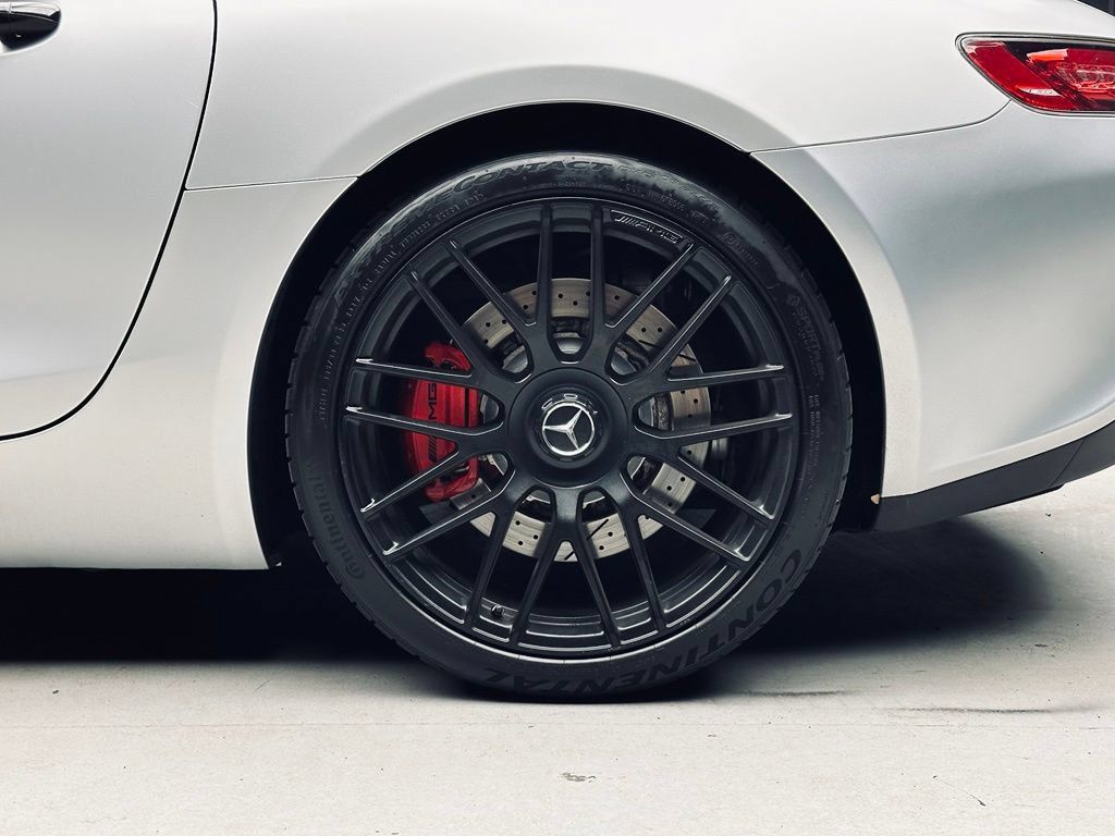 Used 2017 Mercedes-Benz AMG GT S image 33