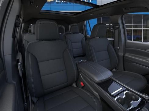 New 2026 Chevrolet Traverse LT w/ Sun and Wheel Package FWD image 16