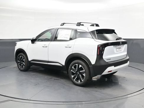 Certified 2026 Nissan Kicks SV w/ Cold Weather Package AWD/4WD image 7