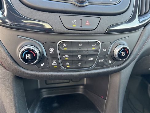 Used 2023 Chevrolet Equinox RS w/ LPO, Floor Liner Package image 17