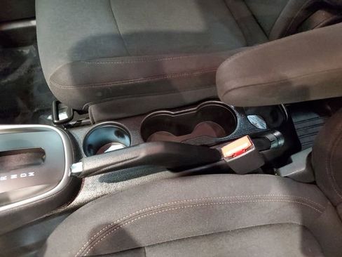 Used 2017 Chevrolet Trax LS image 27