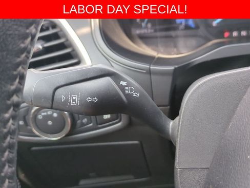 Used 2022 Ford Edge Titanium w/ Equipment Group 301A AWD/4WD image 25