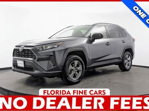 Used 2022 Toyota RAV4 LE AWD/4WD image 1