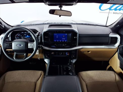 Used 2022 Ford F150 XLT image 3