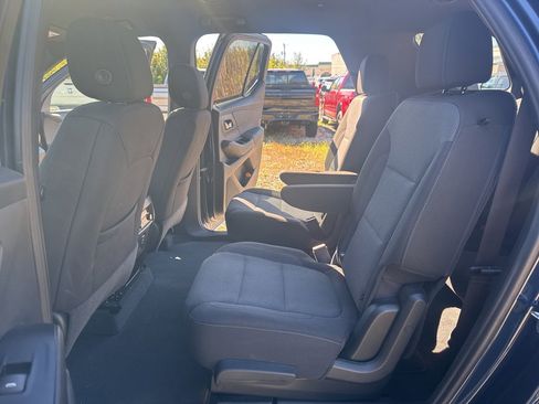 Used 2023 Chevrolet Traverse LT w/ Midnight/Sport Edition image 30