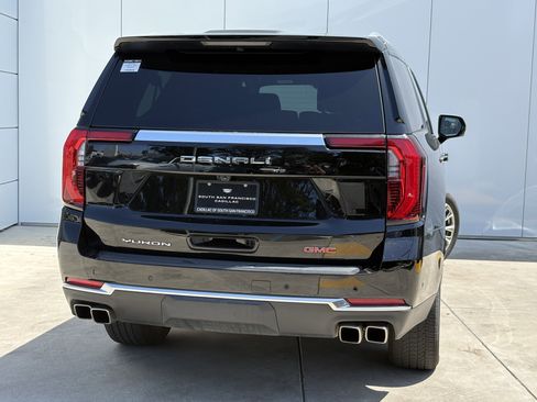 Used 2025 GMC Yukon XL Denali AWD/4WD image 6