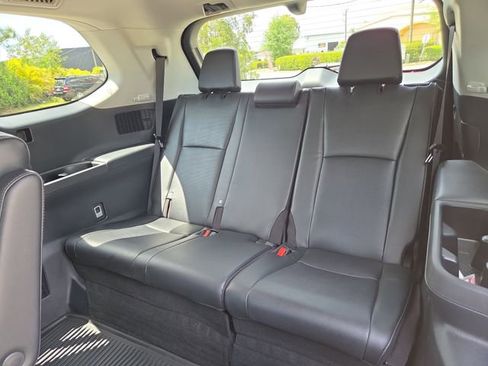 Used 2025 Toyota Grand Highlander AWD image 10