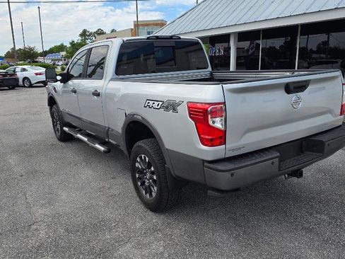 Used 2019 Nissan Titan PRO-4X w/ Pro-4x Convenience Package AWD/4WD image 5