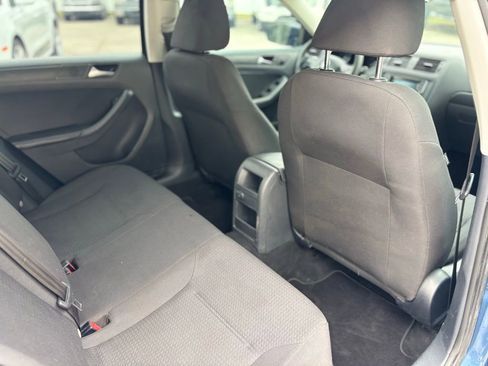 Used 2016 Volkswagen Jetta S image 16