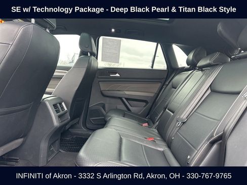 Used 2022 Volkswagen Atlas Cross Sport SE image 35