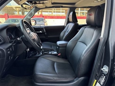 Used 2018 Toyota 4Runner TRD Off-Road Premium image 28