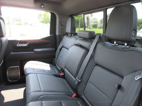 Certified 2022 GMC Sierra 1500 Denali w/ Denali Reserve Package AWD/4WD image 23