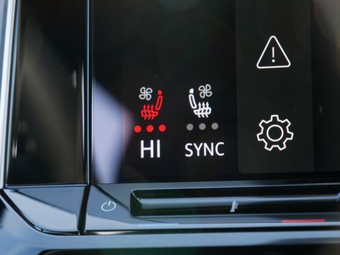 New 2026 Volkswagen Atlas Cross Sport SE image 10