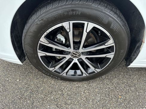 Used 2025 Volkswagen Jetta Sport FWD image 11