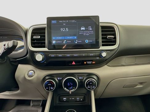 New 2026 Hyundai Venue SEL image 11