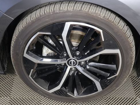 Used 2024 Nissan Altima 2.5 SR FWD image 13