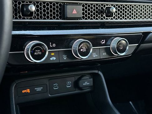 Used 2025 Honda Civic Sport image 21