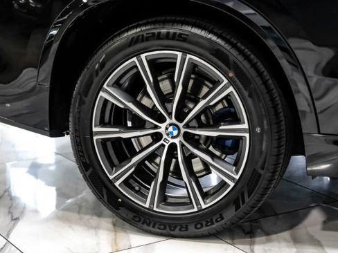 Used 2020 BMW X5 M50i AWD/4WD image 52
