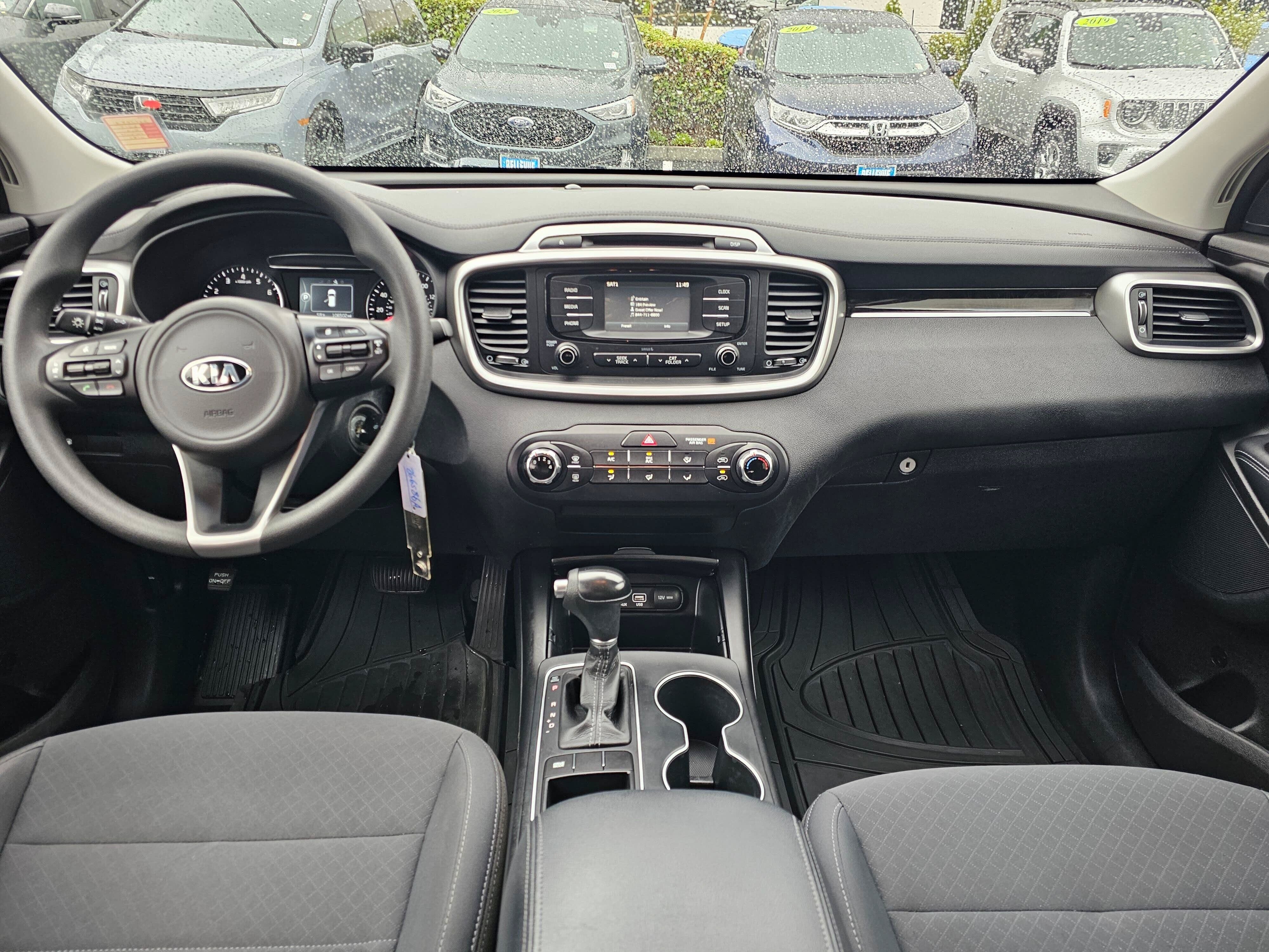 Used 2017 Kia Sorento FWD image 21