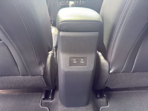 Certified 2025 Nissan Kicks SR w/ SR Premium Package AWD/4WD image 32