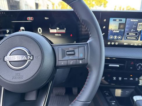 New 2026 Nissan Kicks SR w/ Cold Weather Package image 17