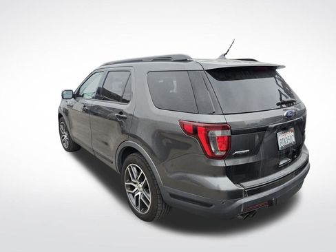 Used 2018 Ford Explorer Sport image 6