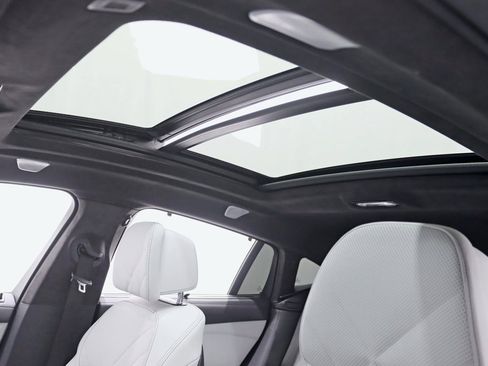 Used 2024 BMW X6 M60i image 37